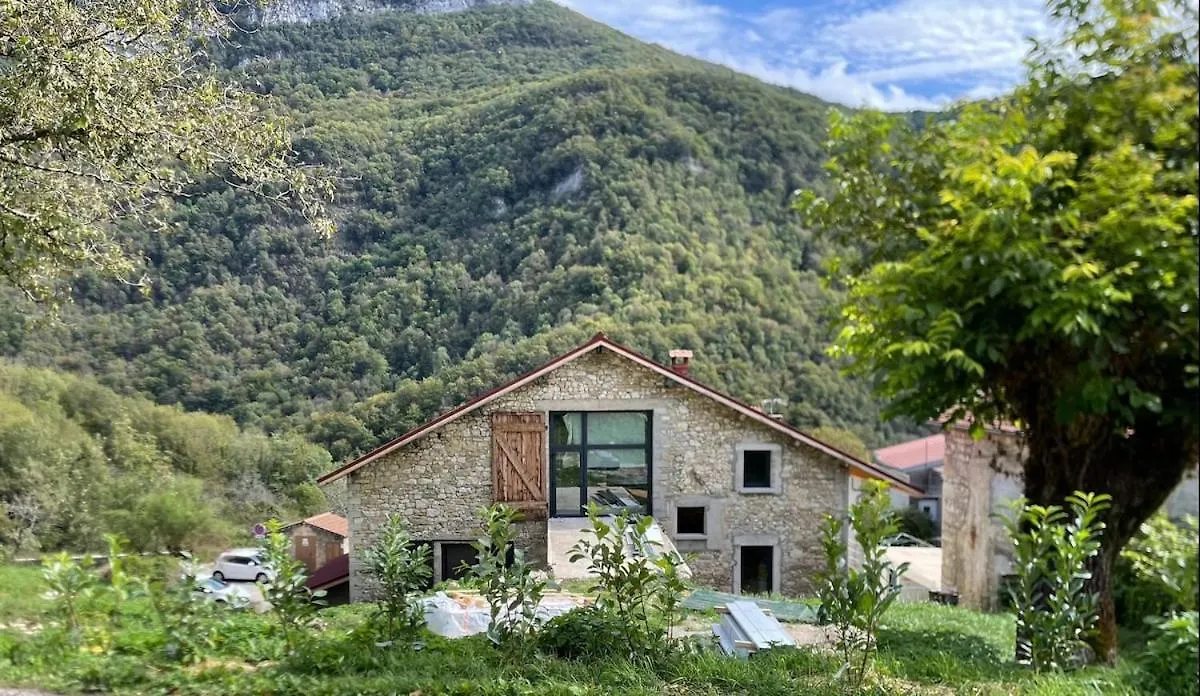 La Ressource Malix, Spa, Panoramic View, Spacious Tenay France
